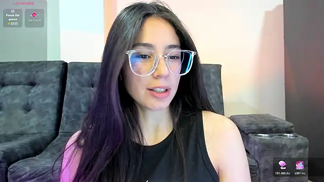 emmadiaz1 online show from 03.30.26