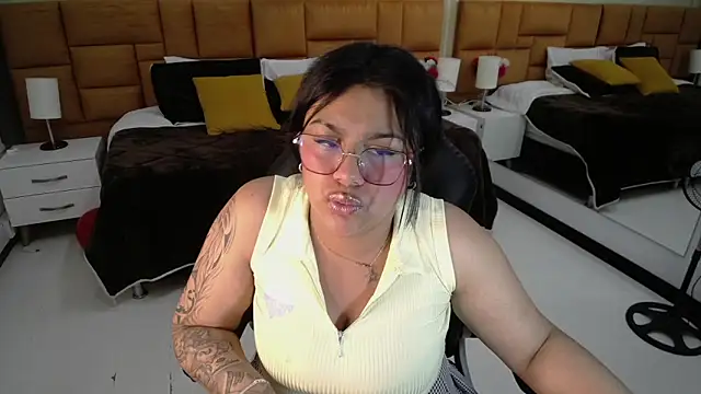 Snapshot of _Dulcinea_1 chatting on 02.21.25  Dulcinea 1 online show from 02.21.25