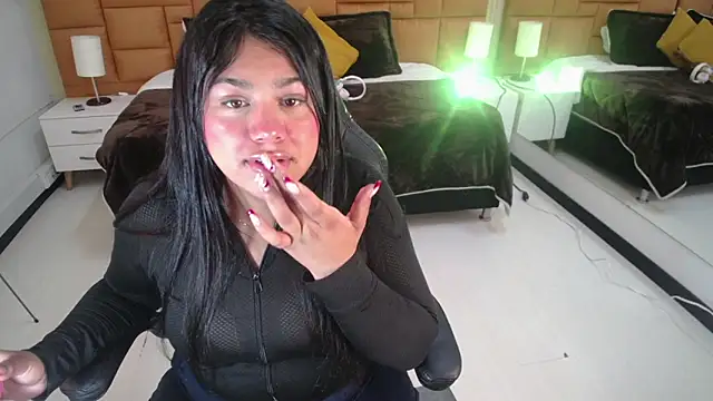 Snapshot of _Dulcinea_1 chatting on 03.18.25  Dulcinea 1 online show from 03.18.25