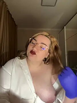 Leya  Droit online show from 02.15.25