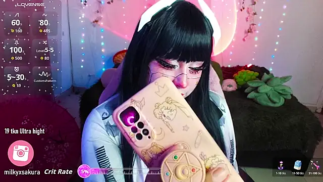 MilkyXSakura online show from 11.16.25