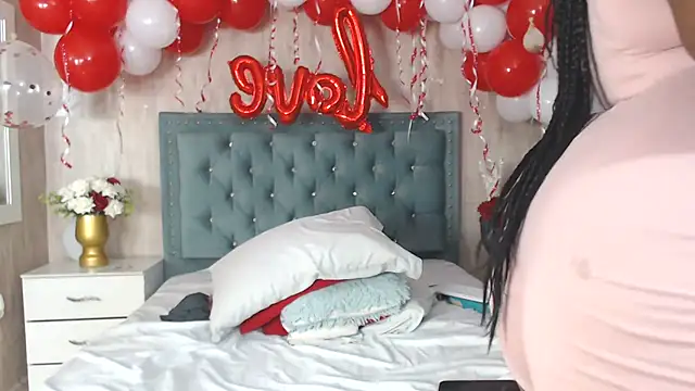 Snapshot of Alexa_roussee chatting on 02.14.25 Alexa roussee online show from 02.14.25