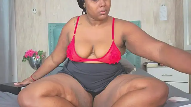 Snapshot of Alexa_roussee chatting on 10.10.25 Alexa roussee online show from 10.10.25