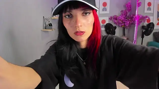 Dafne huges online show from 01.31.25