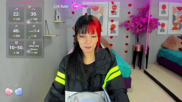 Dafne huges online show from 02.25.25