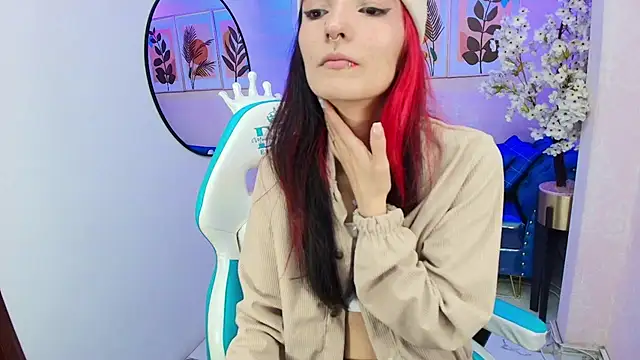 Dafne huges online show from 09.23.25