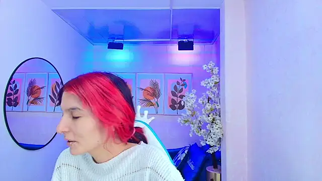 Dafne huges online show from 09.24.25