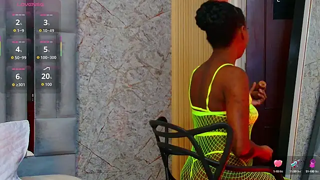 petitelittleebony online show from 10.16.25