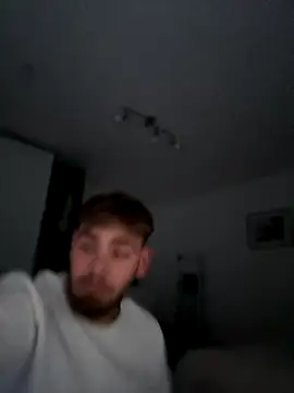 JuNIs  online show from 09.08.25