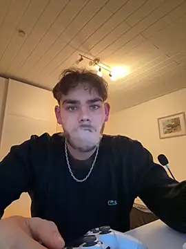 JuNIs  online show from 10.21.25