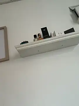 JuNIs  online show from 11.13.25