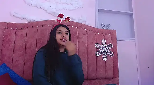 SarahStones online show from 12.19.24