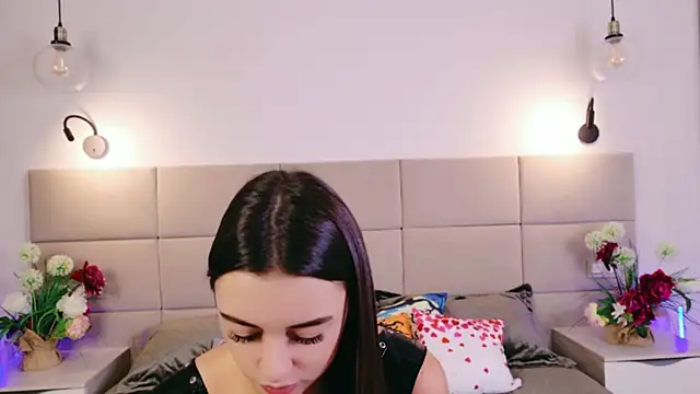 Snapshot of Alisha_Shy chatting on 10.17.25 Alisha Shy online show from 10.17.25