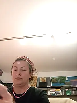 Snapshot of MariaAnaSunshine chatting on 09.22.25 MariaAnaSunshine online show from 09.22.25