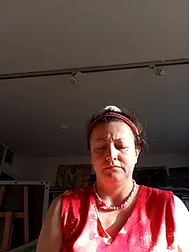 Snapshot of MariaAnaSunshine chatting on 09.24.25 MariaAnaSunshine online show from 09.24.25