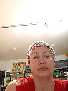 Snapshot of MariaAnaSunshine chatting on 09.30.25 MariaAnaSunshine online show from 09.30.25