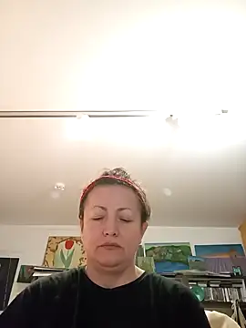 Snapshot of MariaAnaSunshine chatting on 10.01.25 MariaAnaSunshine online show from 10.01.25