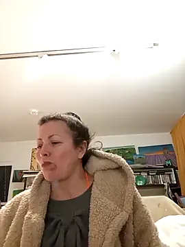 Snapshot of MariaAnaSunshine chatting on 10.06.25 MariaAnaSunshine online show from 10.06.25