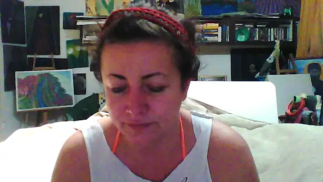 Snapshot of MariaAnaSunshine chatting on 10.13.25 MariaAnaSunshine online show from 10.13.25