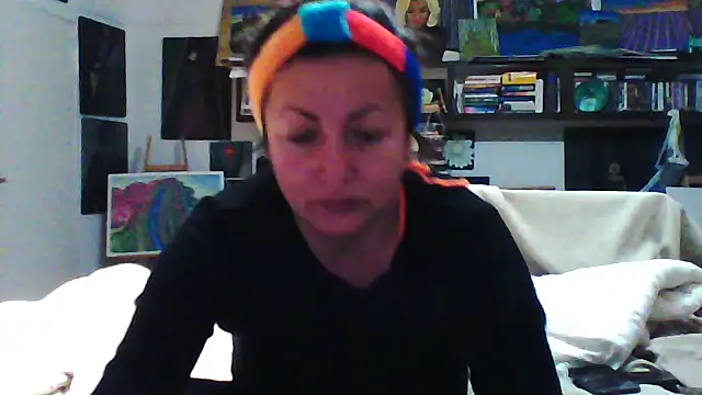 Snapshot of MariaAnaSunshine chatting on 10.30.25 MariaAnaSunshine online show from 10.30.25
