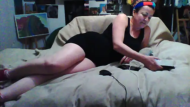 Snapshot of MariaAnaSunshine chatting on 11.29.25 MariaAnaSunshine online show from 11.29.25