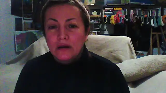 Snapshot of MariaAnaSunshine chatting on 12.18.25 MariaAnaSunshine online show from 12.18.25