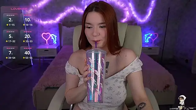 RedShinee online show from 03.05.25