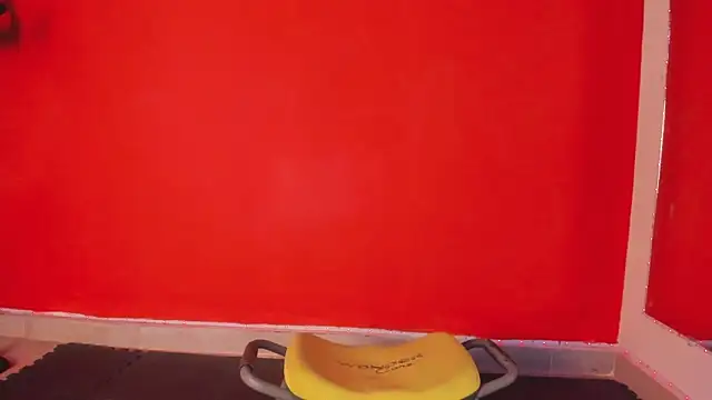 Snapshot of zoe_roux21 chatting on 02.15.25 zoe roux21 online show from 02.15.25