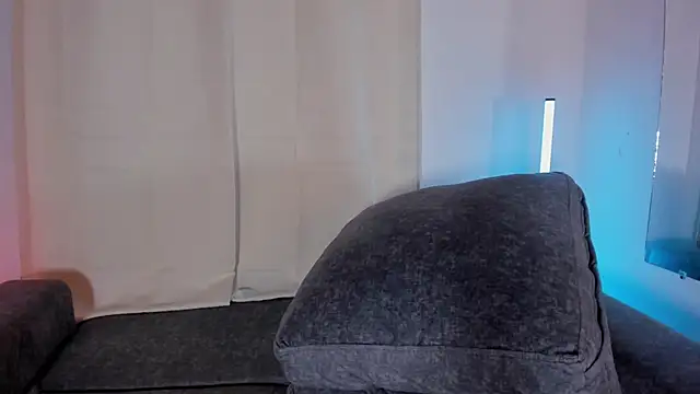 Snapshot of zoe_roux21 chatting on 03.09.25 zoe roux21 online show from 03.09.25