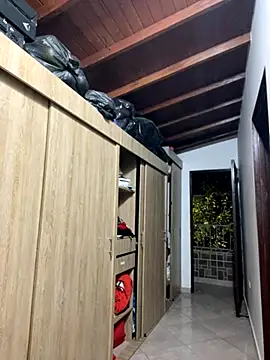 Snapshot of zoe_roux21 chatting on 10.25.25 zoe roux21 online show from 10.25.25