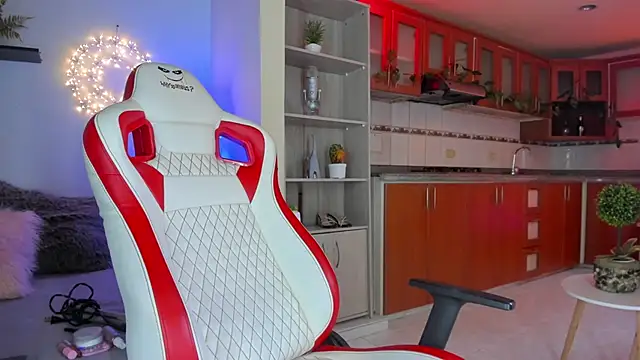 honey fox1 online show from 01.22.25