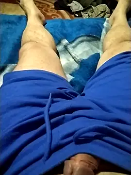 Snapshot of nudistu021 chatting on 11.30.25 nudistu021 online show from 11.30.25