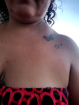 Snapshot of cougar_town chatting on 12.03.24 cougar town online show from 12.03.24