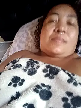 Snapshot of cougar_town chatting on 01.12.25 cougar town online show from 01.12.25