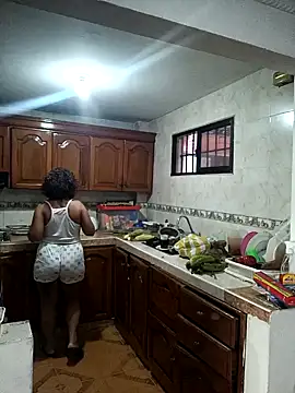 Snapshot of cougar_town chatting on 01.19.25 cougar town online show from 01.19.25