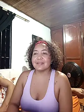 Snapshot of cougar_town chatting on 02.26.25 cougar town online show from 02.26.25