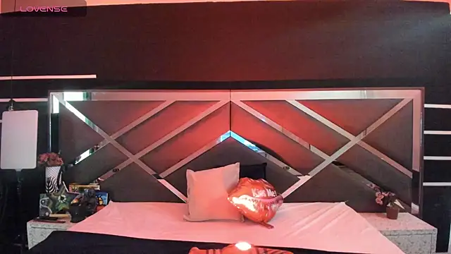 SexyNaf online show from 09.25.25