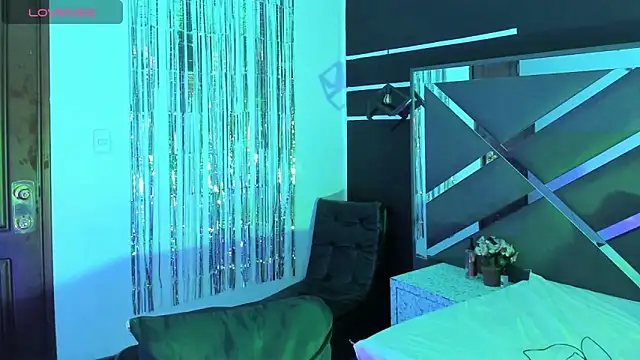 SexyNaf online show from 10.17.25