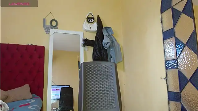 Snapshot of cristinamontiel chatting on 03.01.25 cristinamontiel online show from 03.01.25