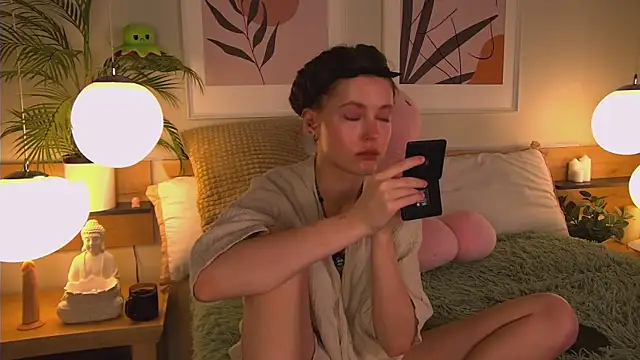 AshleyDouglas online show from 03.02.25