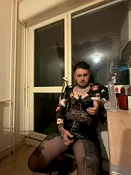 lope85540 online show from 10.28.25