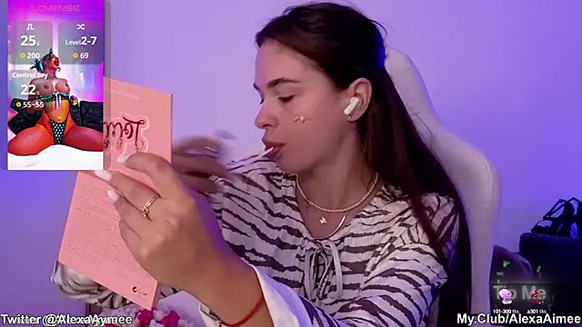 AlexaAimee online show from 09.28.25
