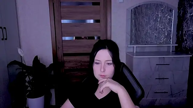 Kristy-Max online show from 07.08.26