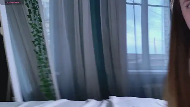 Snapshot of SunnyRisha chatting on 09.22.25 SunnyRisha online show from 09.22.25