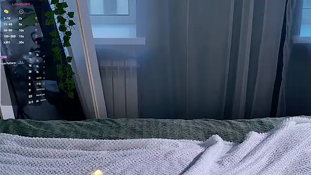 Snapshot of SunnyRisha chatting on 09.30.25 SunnyRisha online show from 09.30.25