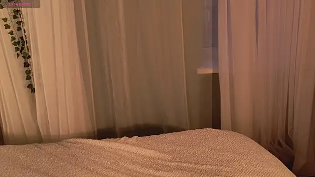 Snapshot of SunnyRisha chatting on 10.24.25 SunnyRisha online show from 10.24.25