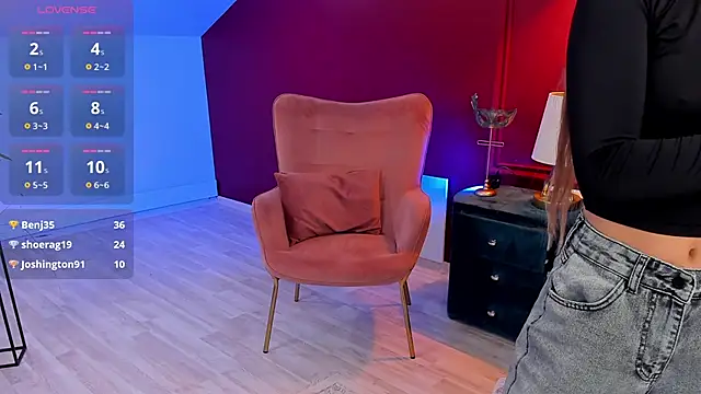 Snapshot of CherieDane chatting on 09.27.25 CherieDane online show from 09.27.25