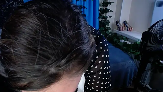 JesiaFoxi online show from 12.26.24