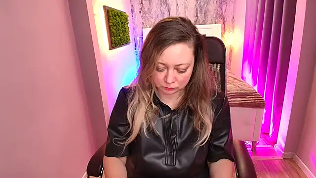 JesiaFoxi online show from 12.29.24