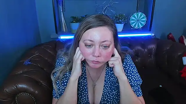 JesiaFoxi online show from 12.31.24